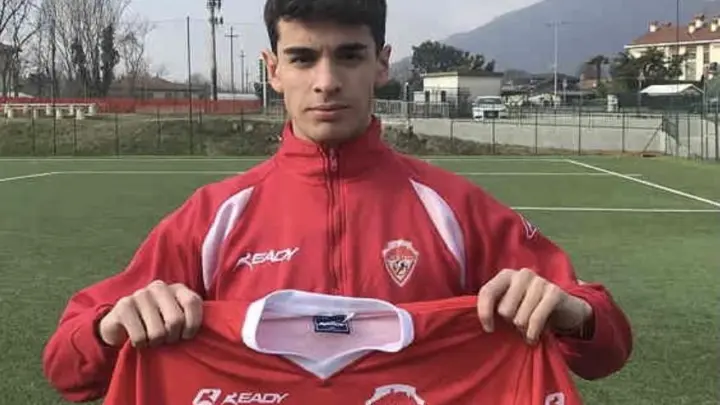 UFFICIALE – Ambrosiana: torna a vestire la maglia rossonera il centrocampista Antonio Metlika